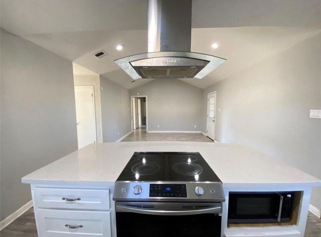 4127 Gallant Fox Drive, Pasadena, TX 77503