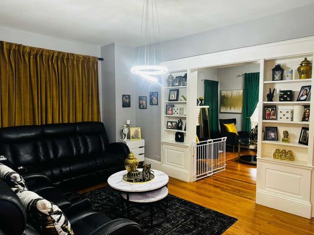 2 Parkview Avenue, Providence, RI 02905