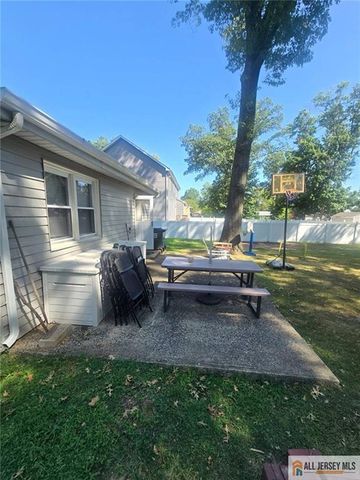 30 Caswell Avenue, Fords, NJ 08863