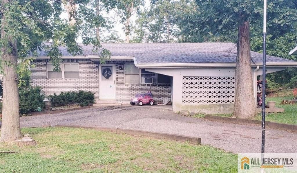 30 Caswell Avenue, Fords, NJ 08863