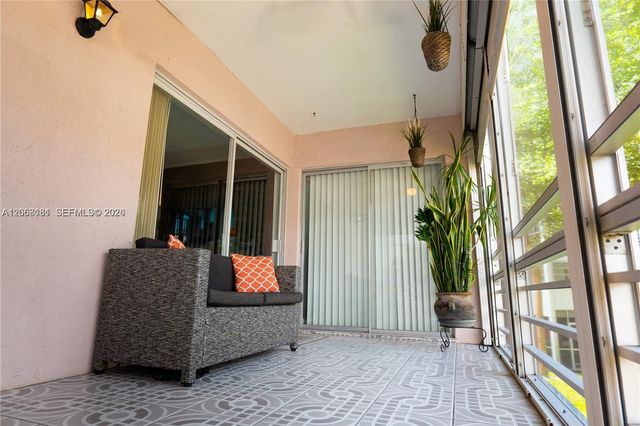 8002 Lagos De Campo Boulevard B-201, Tamarac, FL 33321