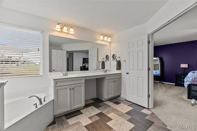 1004 Autumn Valley Court, Fenton, MO 63026