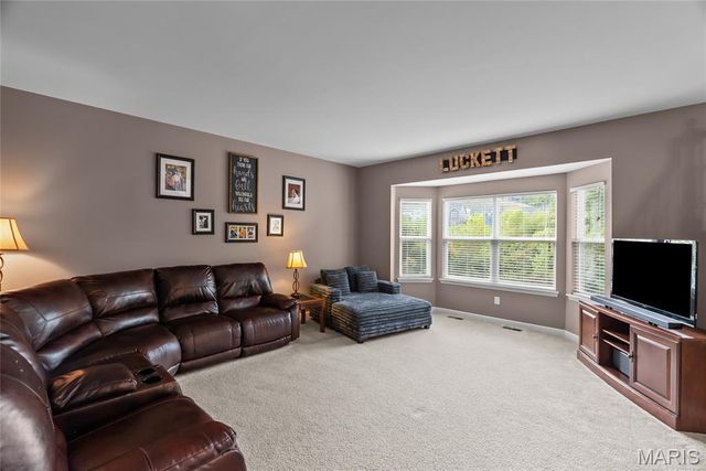1004 Autumn Valley Court, Fenton, MO 63026