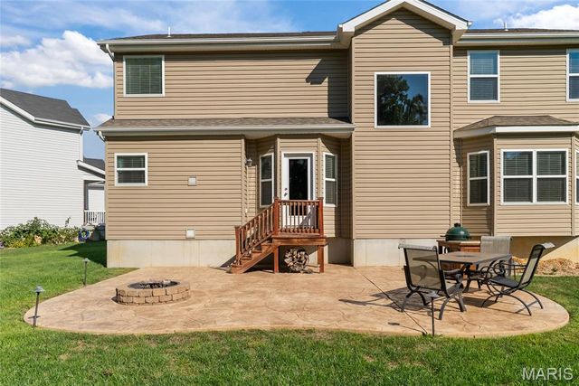 1004 Autumn Valley Court, Fenton, MO 63026
