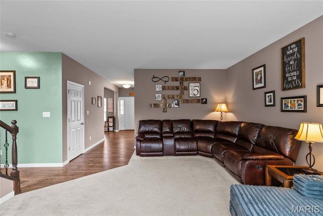 1004 Autumn Valley Court, Fenton, MO 63026