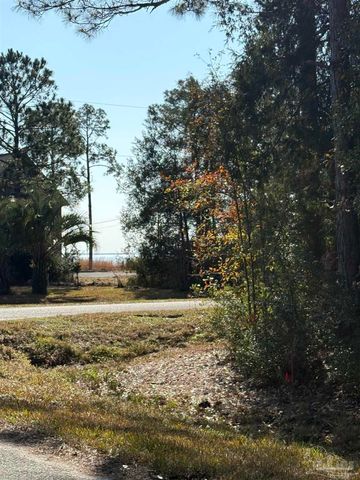 6632 Kensara Dr, Milton, FL 32583