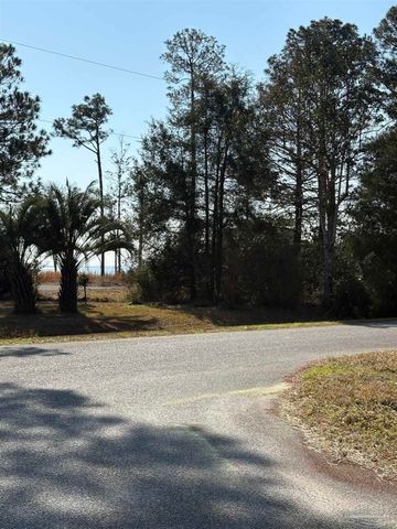 6632 Kensara Dr, Milton, FL 32583