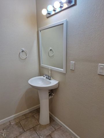 504 Kimble Ave, Swink, CO 81077