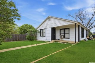 911 Hill ST, Fredericksburg, TX 78624