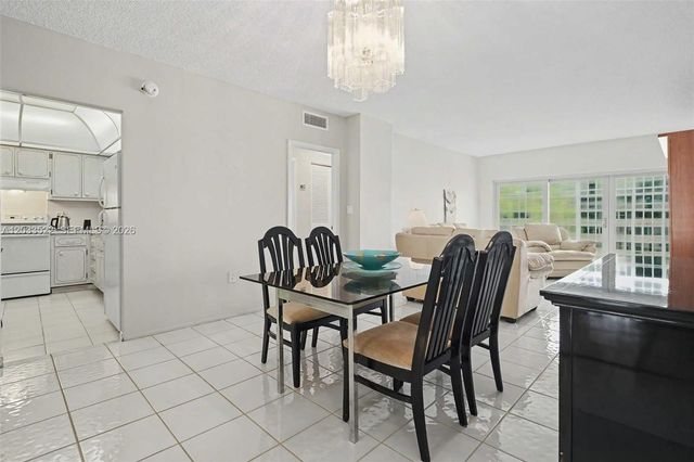 1980 S Ocean Drive 15A, Hallandale Beach, FL 33009