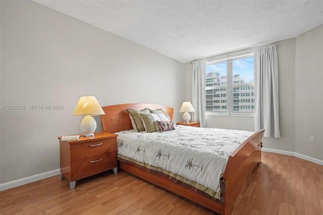 1980 S Ocean Drive 15A, Hallandale Beach, FL 33009