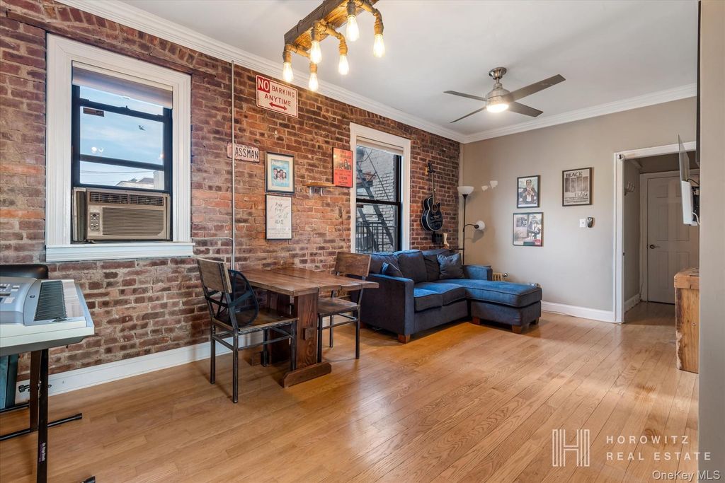 21-67 33rd Street 5E, Astoria, NY 11105