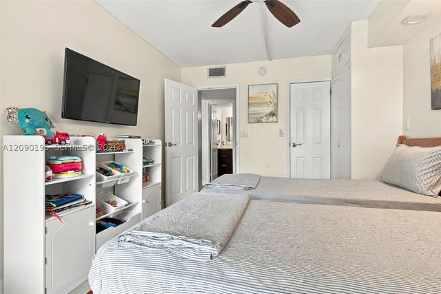 801 Three Islands Blvd 120, Hallandale Beach, FL 33009