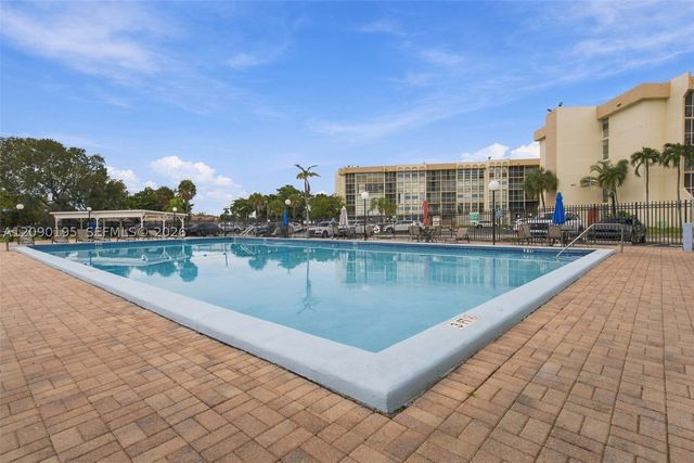 801 Three Islands Blvd 120, Hallandale Beach, FL 33009