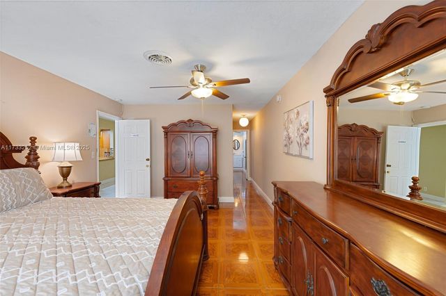 8406 NW 35th St, Coral Springs, FL 33065