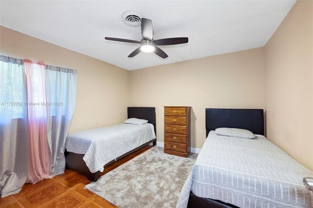 8406 NW 35th St, Coral Springs, FL 33065