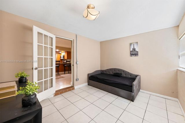 8406 NW 35th St, Coral Springs, FL 33065