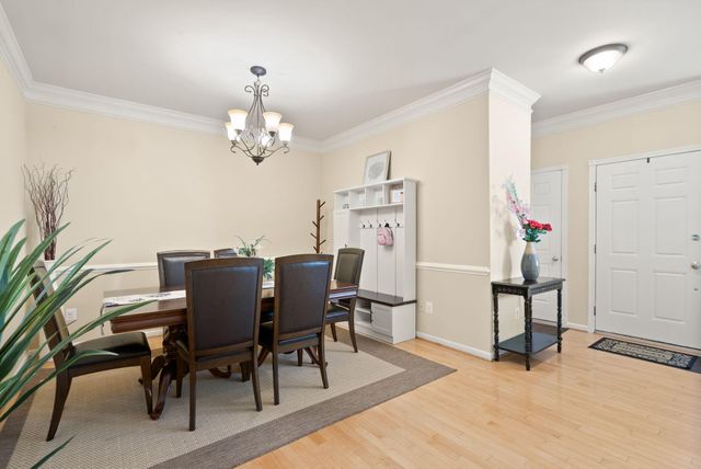 43258 SOMERSET HILLS TER, Ashburn, VA 20147