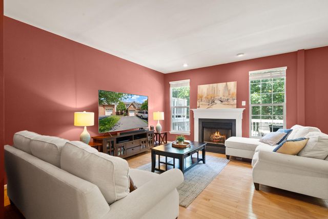 43258 SOMERSET HILLS TER, Ashburn, VA 20147