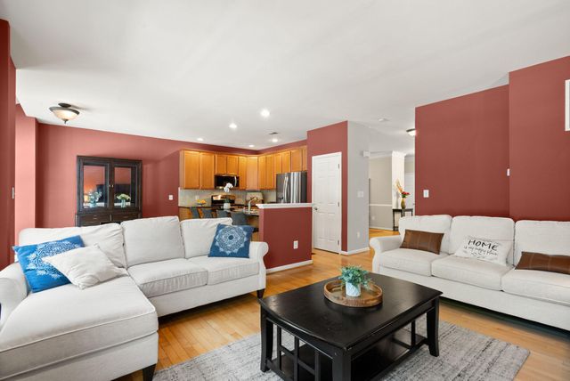 43258 SOMERSET HILLS TER, Ashburn, VA 20147