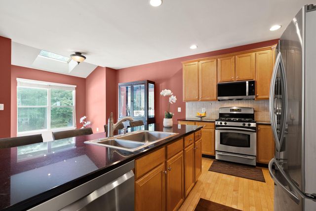 43258 SOMERSET HILLS TER, Ashburn, VA 20147