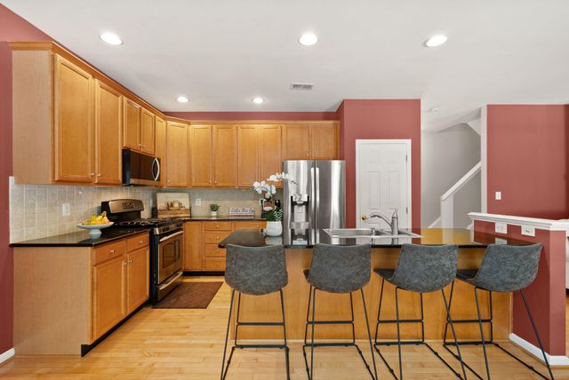 43258 SOMERSET HILLS TER, Ashburn, VA 20147