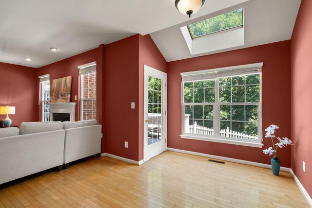 43258 SOMERSET HILLS TER, Ashburn, VA 20147