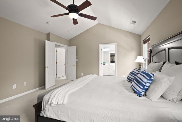 43258 SOMERSET HILLS TER, Ashburn, VA 20147