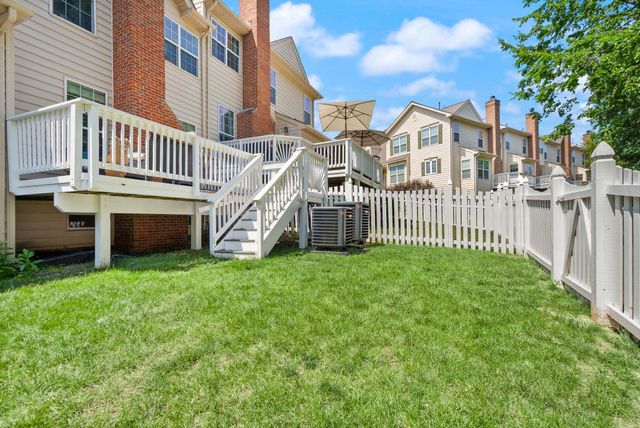 43258 SOMERSET HILLS TER, Ashburn, VA 20147