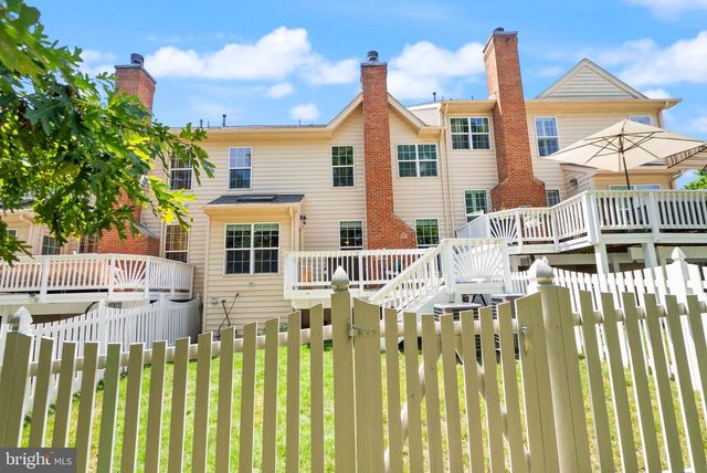 43258 SOMERSET HILLS TER, Ashburn, VA 20147