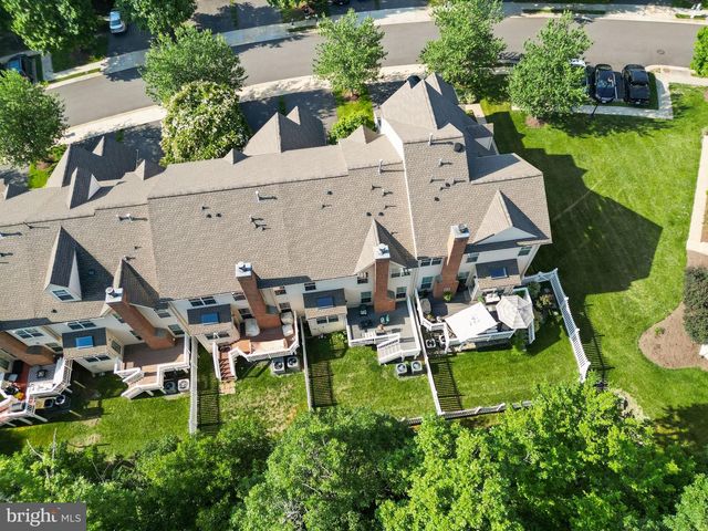 43258 SOMERSET HILLS TER, Ashburn, VA 20147