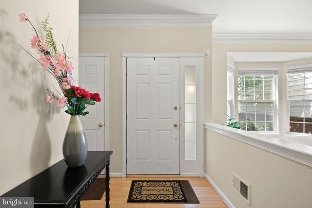 43258 SOMERSET HILLS TER, Ashburn, VA 20147