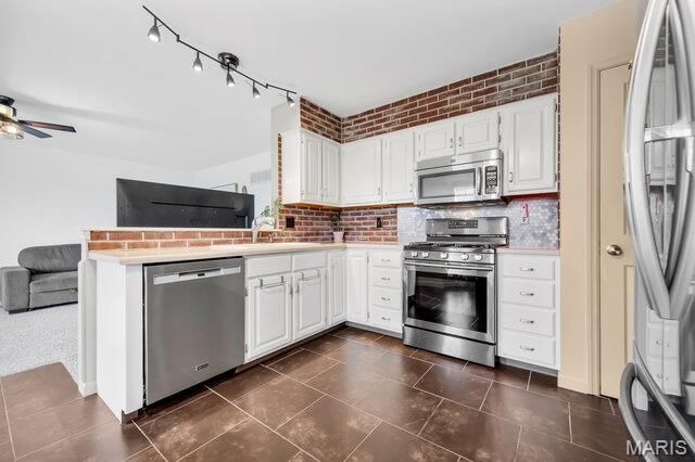 275 Zoar Church Road, Wright City, MO 63390