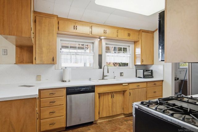 3641 8th Ave, San Diego, CA 92103