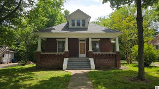 1103 Main St., Murray, KY 42071