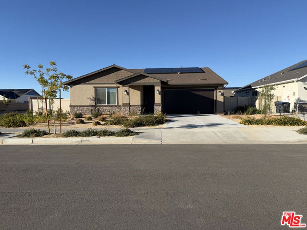 3311 Topaz Lane, Lancaster, CA 93535