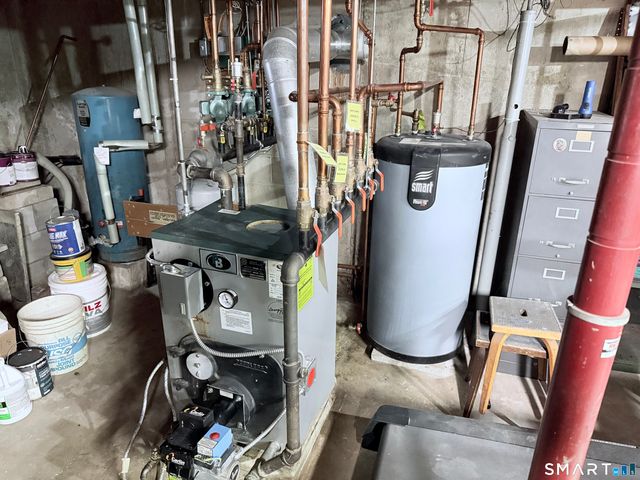 10 Cedar Street, Danbury, CT 06811