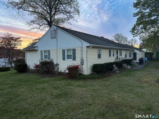 10 Cedar Street, Danbury, CT 06811