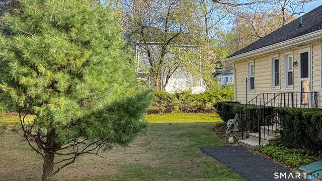 10 Cedar Street, Danbury, CT 06811