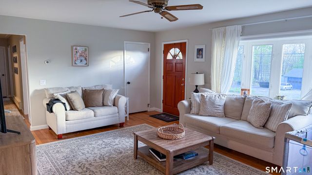 10 Cedar Street, Danbury, CT 06811