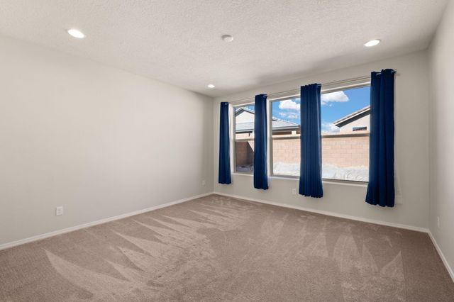 6037 Nauman Drive SE, Albuquerque, NM 87106