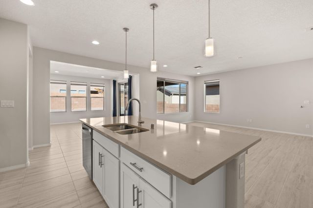 6037 Nauman Drive SE, Albuquerque, NM 87106