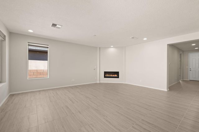 6037 Nauman Drive SE, Albuquerque, NM 87106