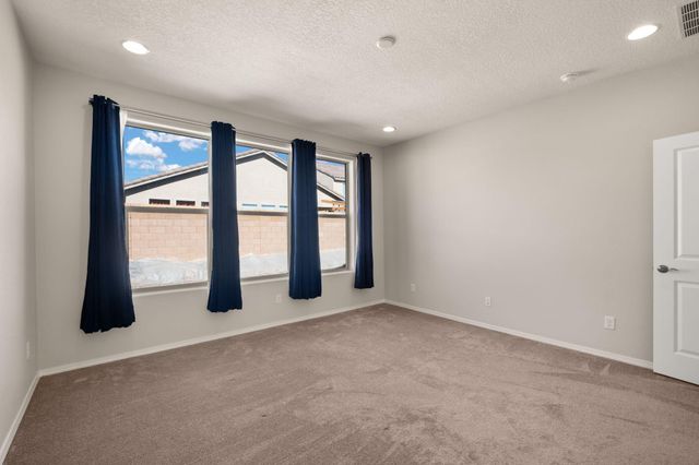 6037 Nauman Drive SE, Albuquerque, NM 87106