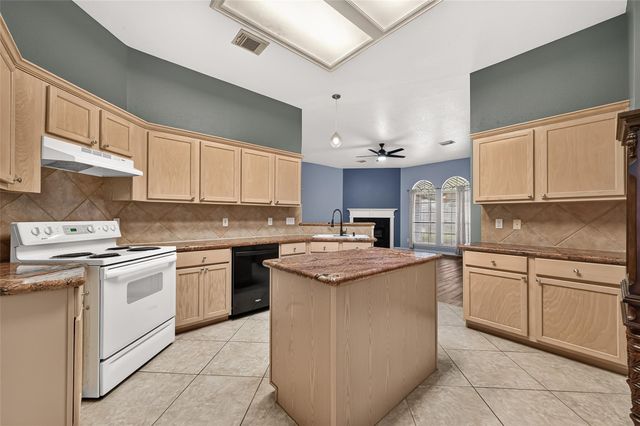 12007 Viola Court, Pinehurst, TX 77362