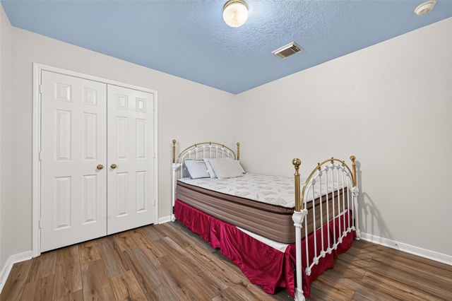 12007 Viola Court, Pinehurst, TX 77362
