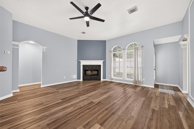 12007 Viola Court, Pinehurst, TX 77362