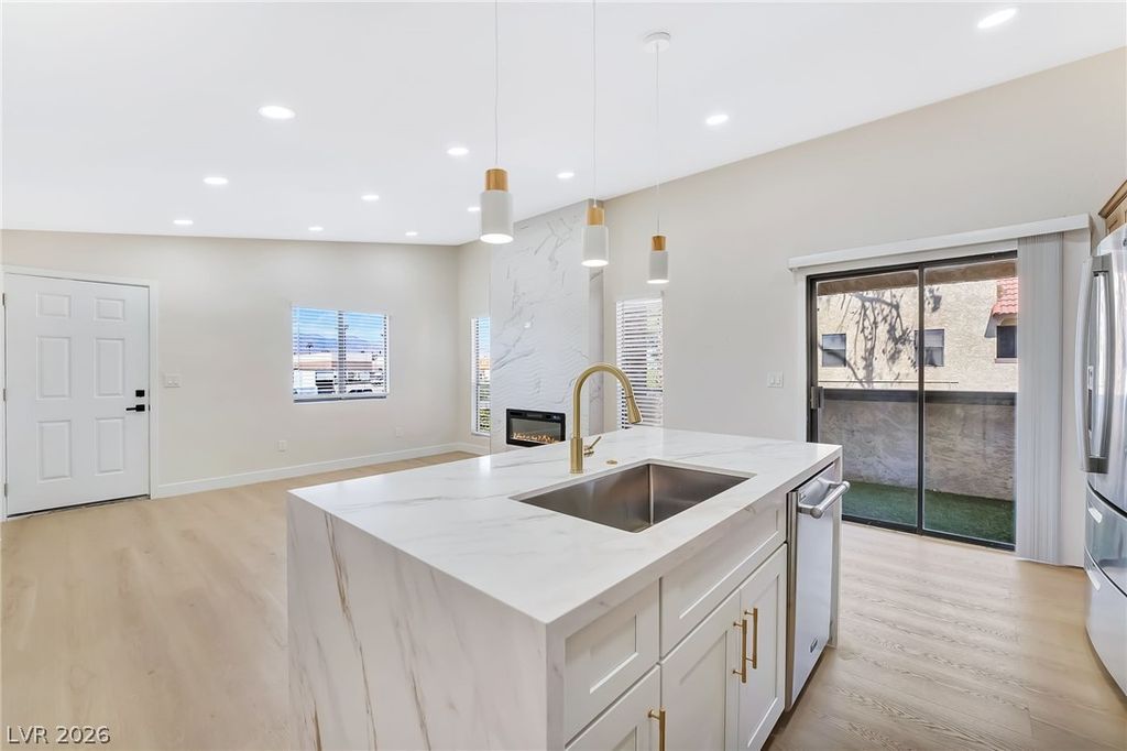 4708 Obannon Drive D, Las Vegas, NV 89102 — photo 2