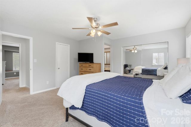 910 Sardis Cove Drive, Charlotte, NC 28270