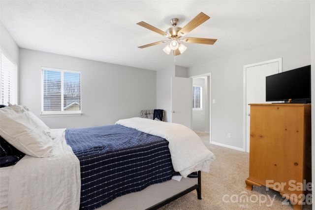 910 Sardis Cove Drive, Charlotte, NC 28270